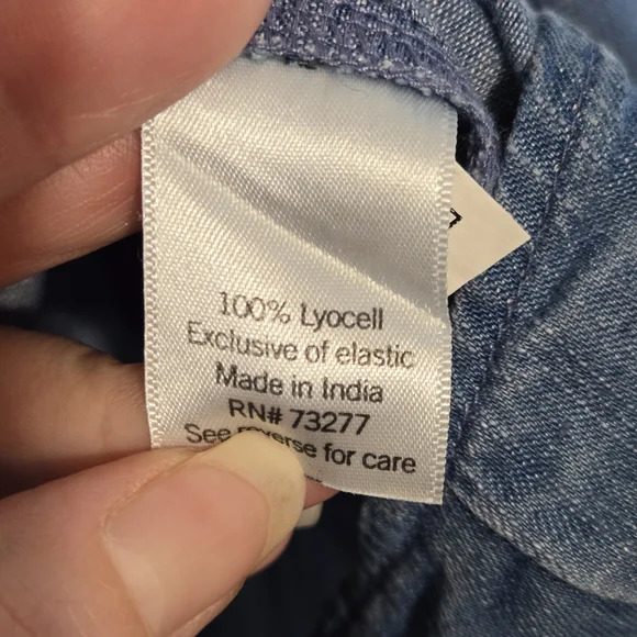 LC Lauren Conrad Blue Short Sleeve Denim Top - Picture 5 of 6